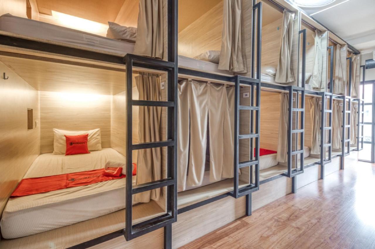 RedDoorz Hostel near Stadion Mandala Krida Yogya Yogyakarta Exterior foto